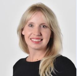 Dr. Terra Jacobson headshot