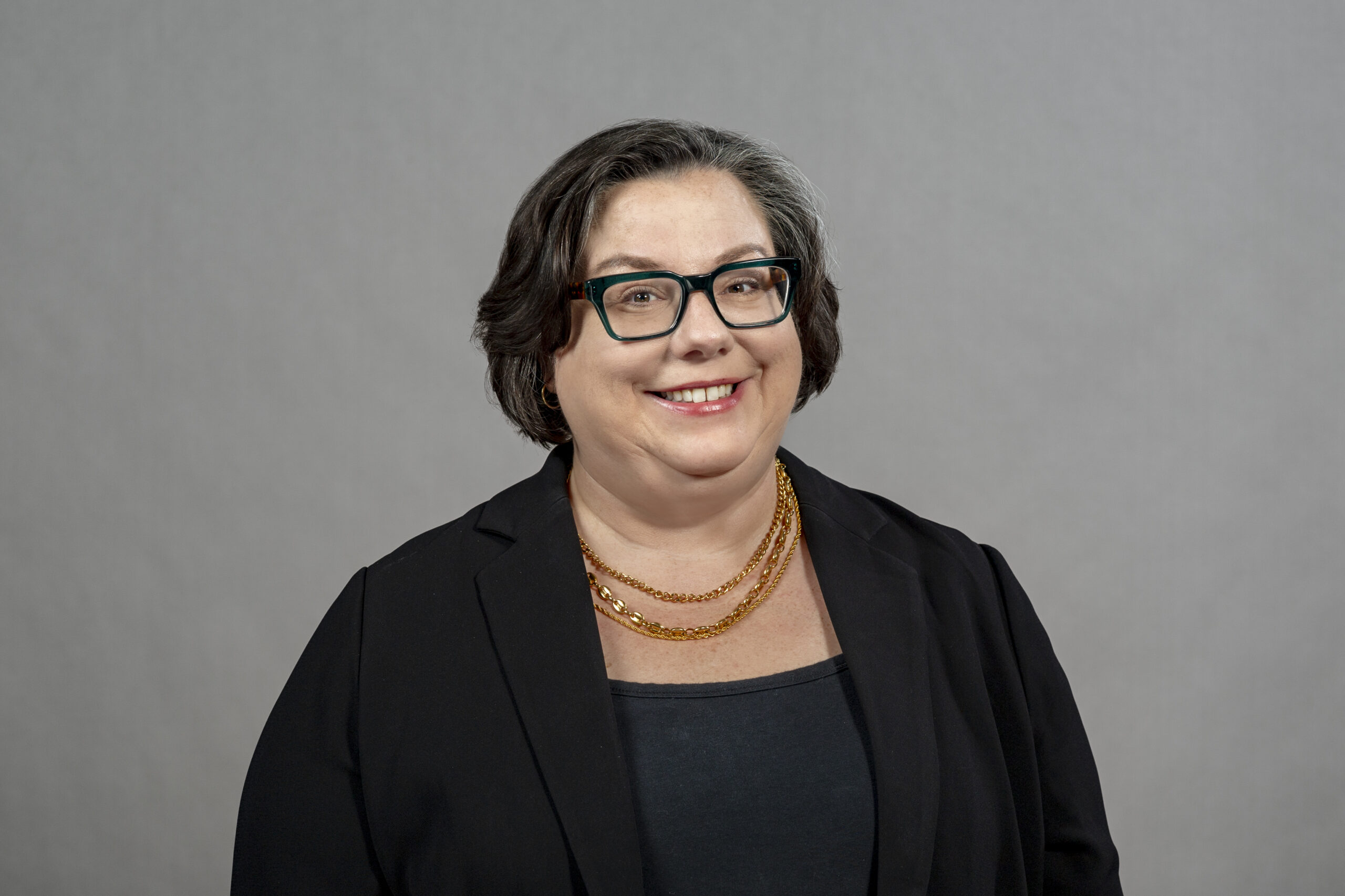 Elaine Lasda headshot