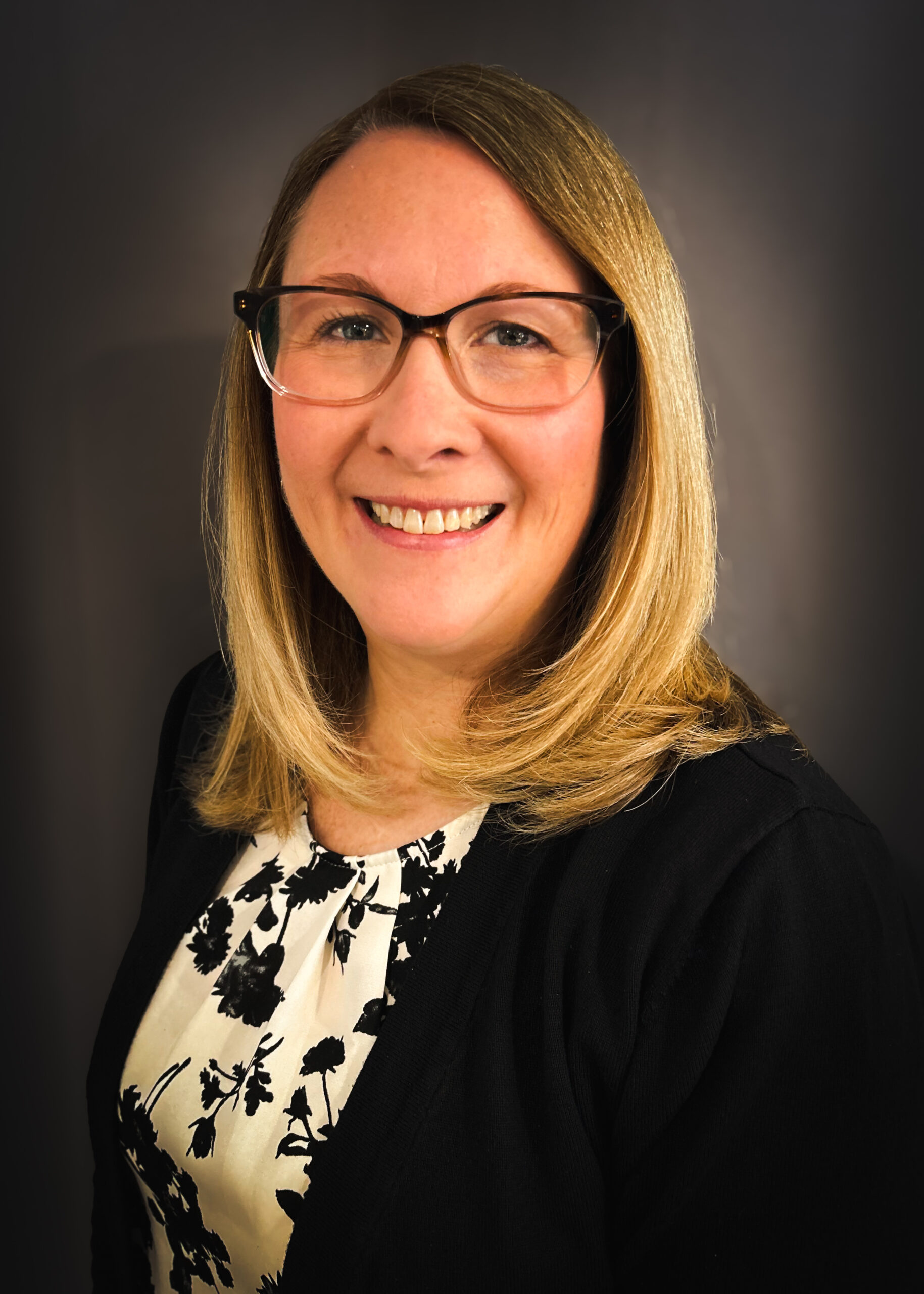 Maureen Kinney headshot